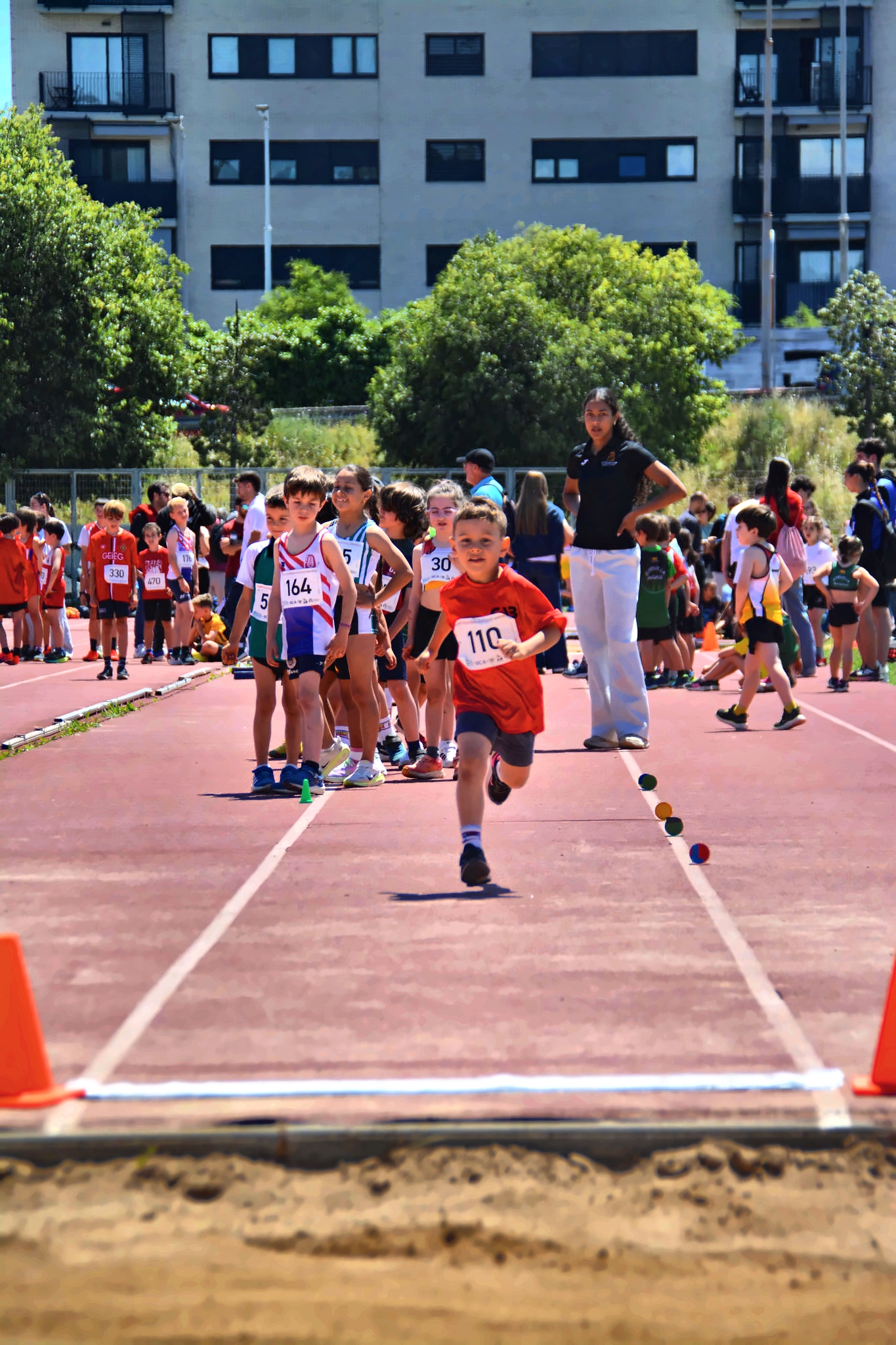 Club Atletisme Badalona - Escola